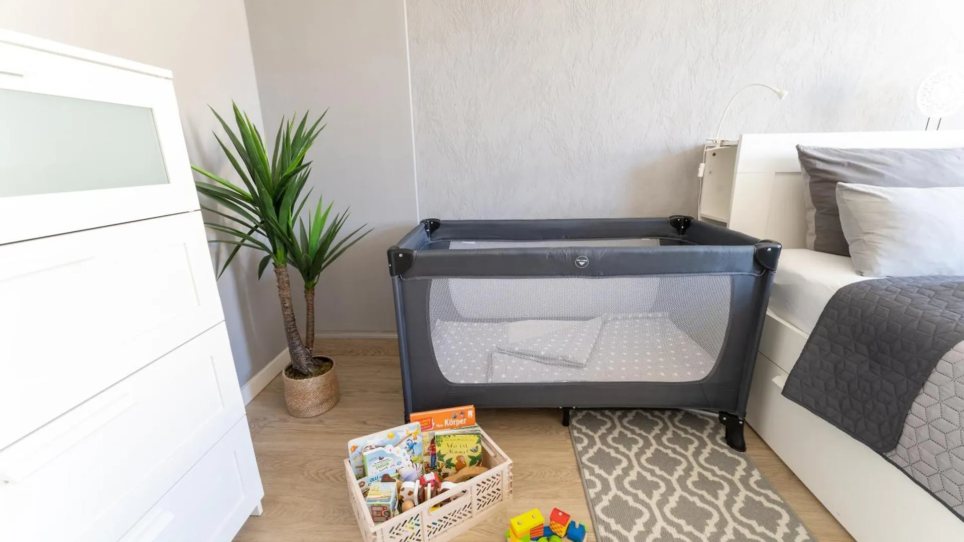 Ferienwohnung Mit Parkplatz & Balkon Nahe Elbe Dresden 0*,
